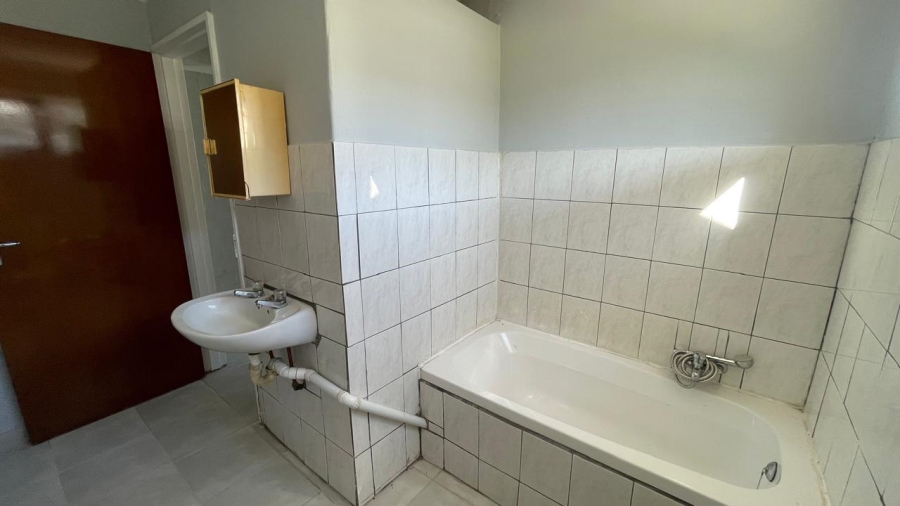 2 Bedroom Property for Sale in Cambridge Eastern Cape